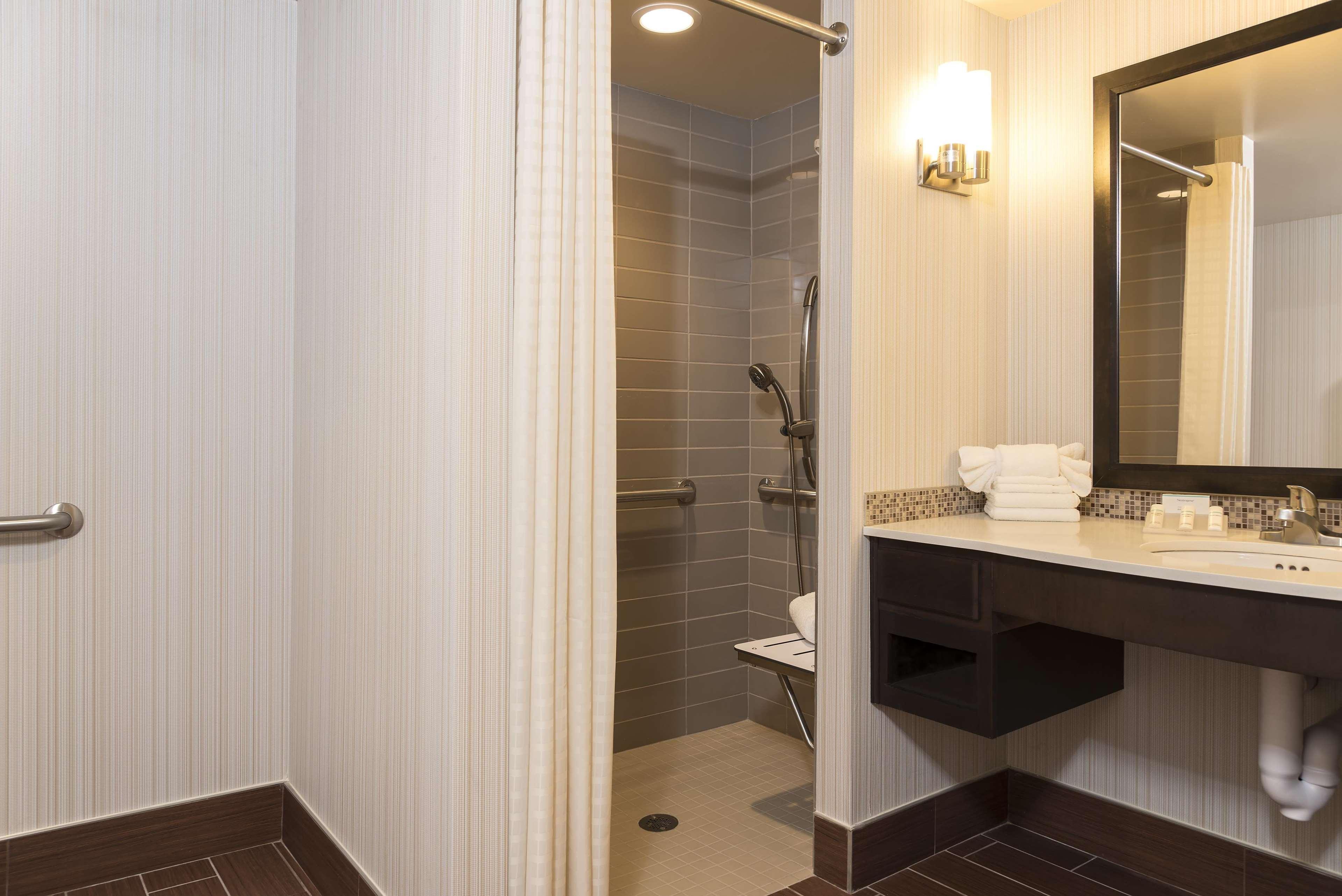 Hilton Garden Inn Louisville Downtown Εξωτερικό φωτογραφία