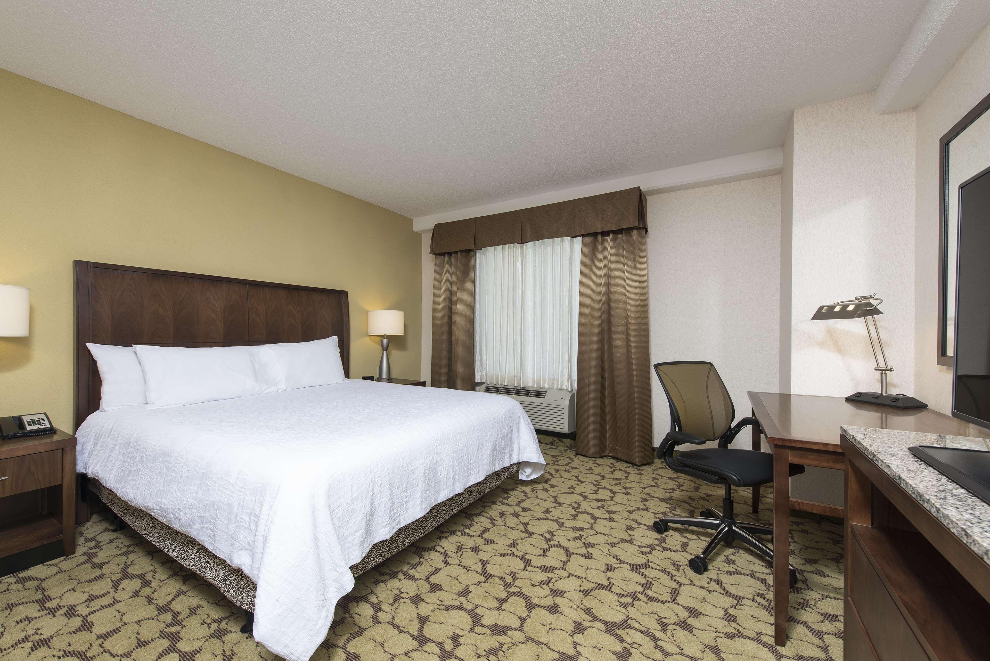 Hilton Garden Inn Louisville Downtown Εξωτερικό φωτογραφία