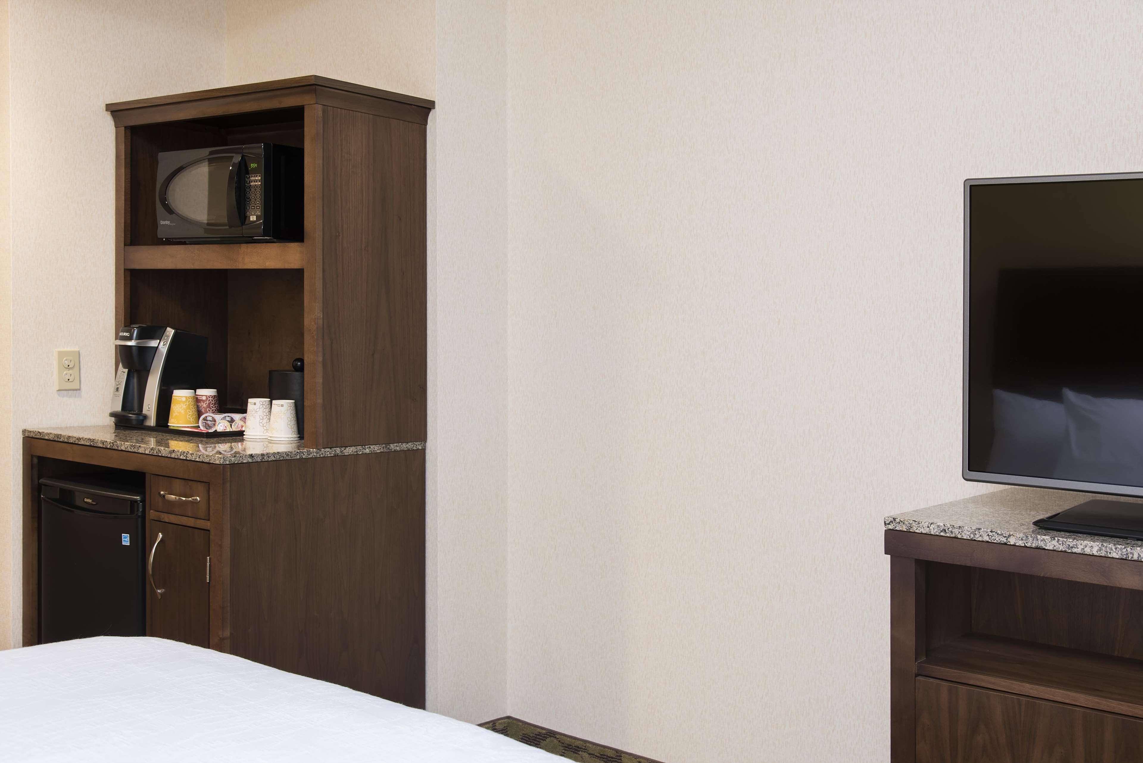 Hilton Garden Inn Louisville Downtown Εξωτερικό φωτογραφία