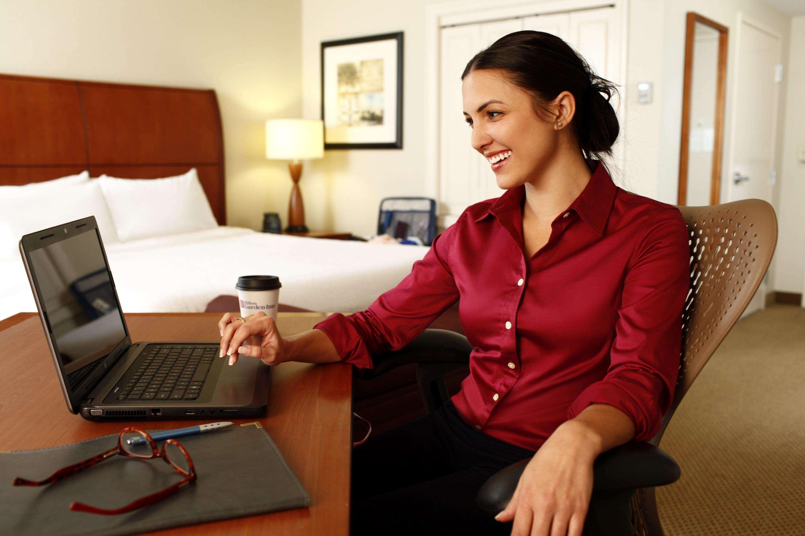 Hilton Garden Inn Louisville Downtown Εξωτερικό φωτογραφία