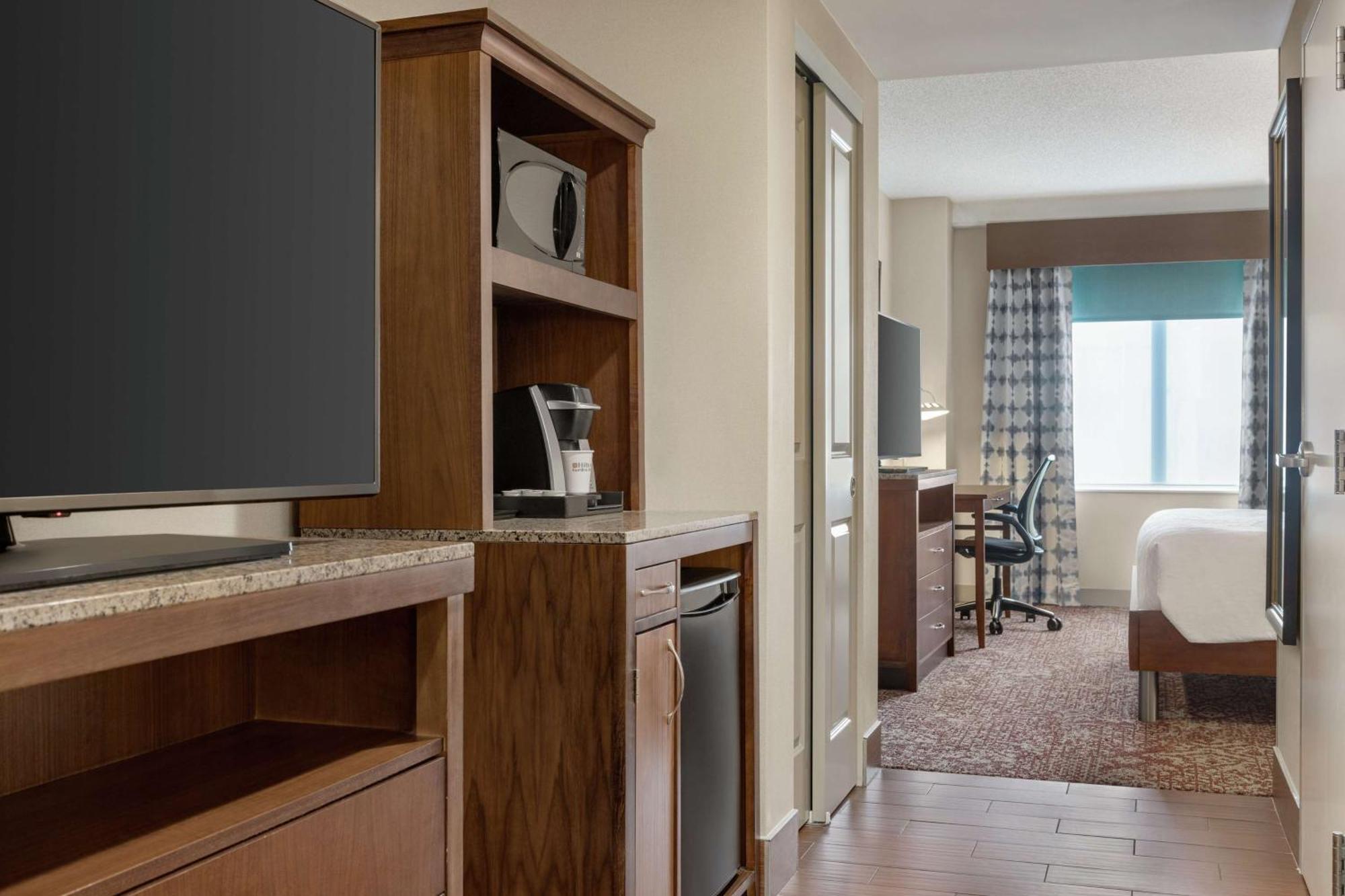 Hilton Garden Inn Louisville Downtown Εξωτερικό φωτογραφία