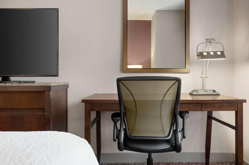 Hilton Garden Inn Louisville Downtown Δωμάτιο φωτογραφία